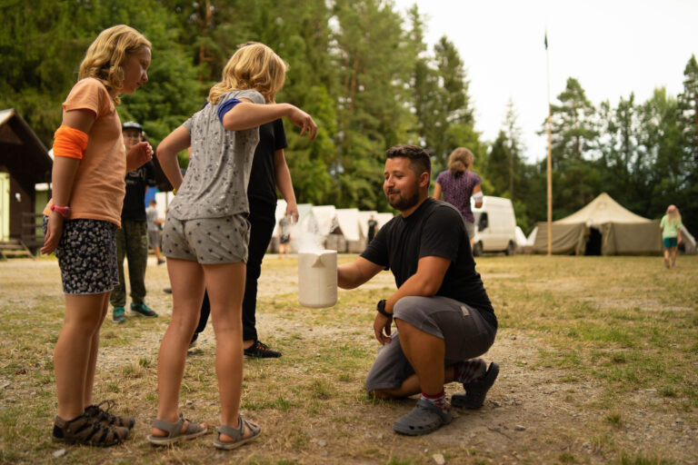 Den 2: Mimozemská civilizace